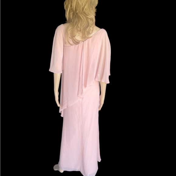 New! STACEES Sheath/Column Sleeveless Scoop Neck Ankle-Length
Size 14 - Picture 5 of 15